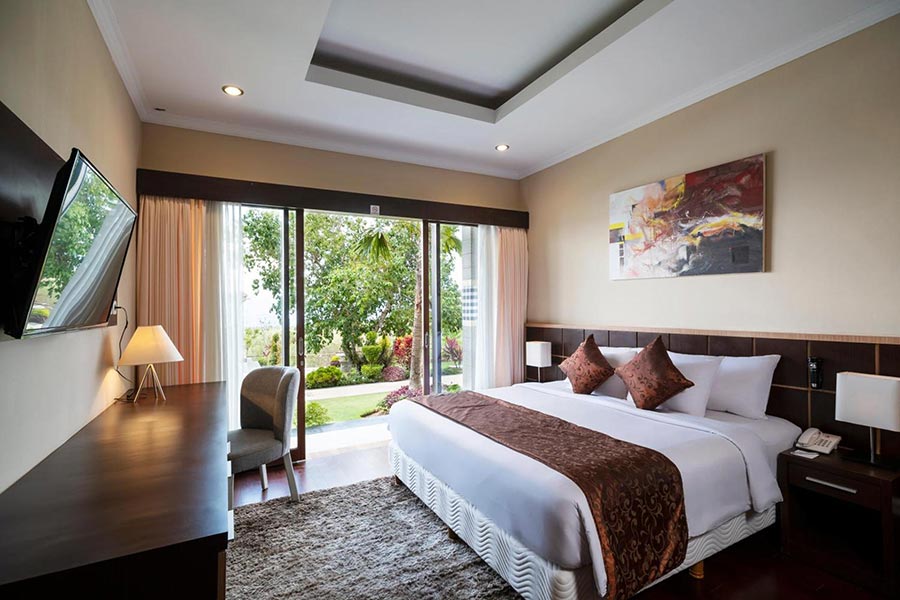 Suite Ocean View with King Bed
