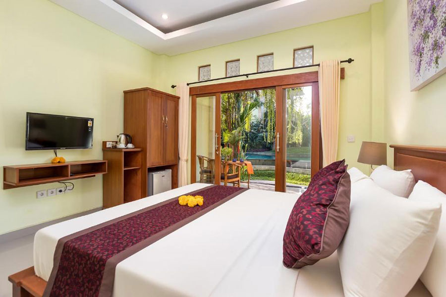 Double Room with Pool View