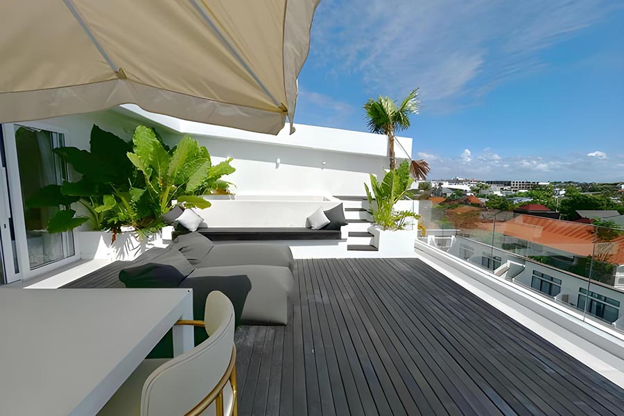 Lounge & Common Areas